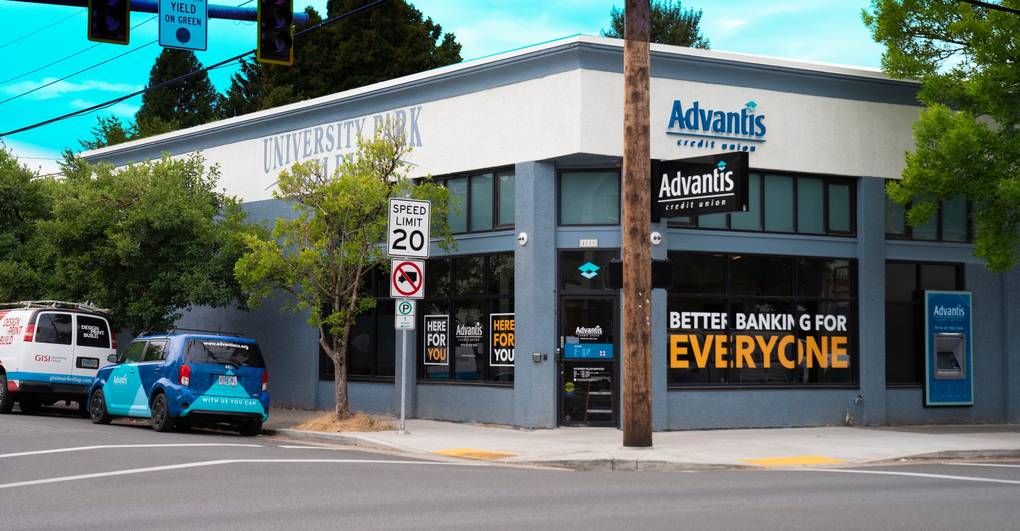 The outside of the Lombard Branch Advantis Credit Union