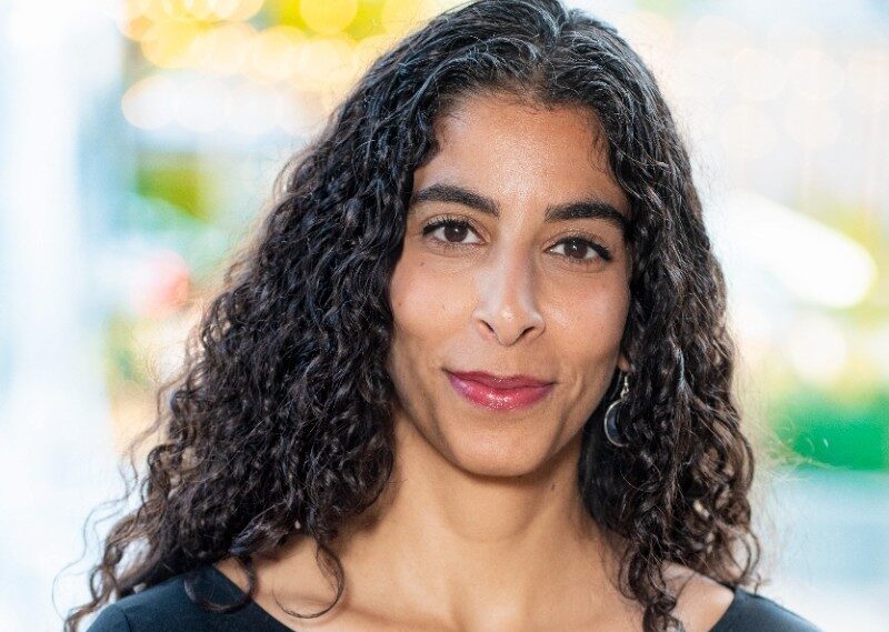 Shayna headshot